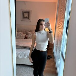 Forever 21 White Sleeveless Tank Top